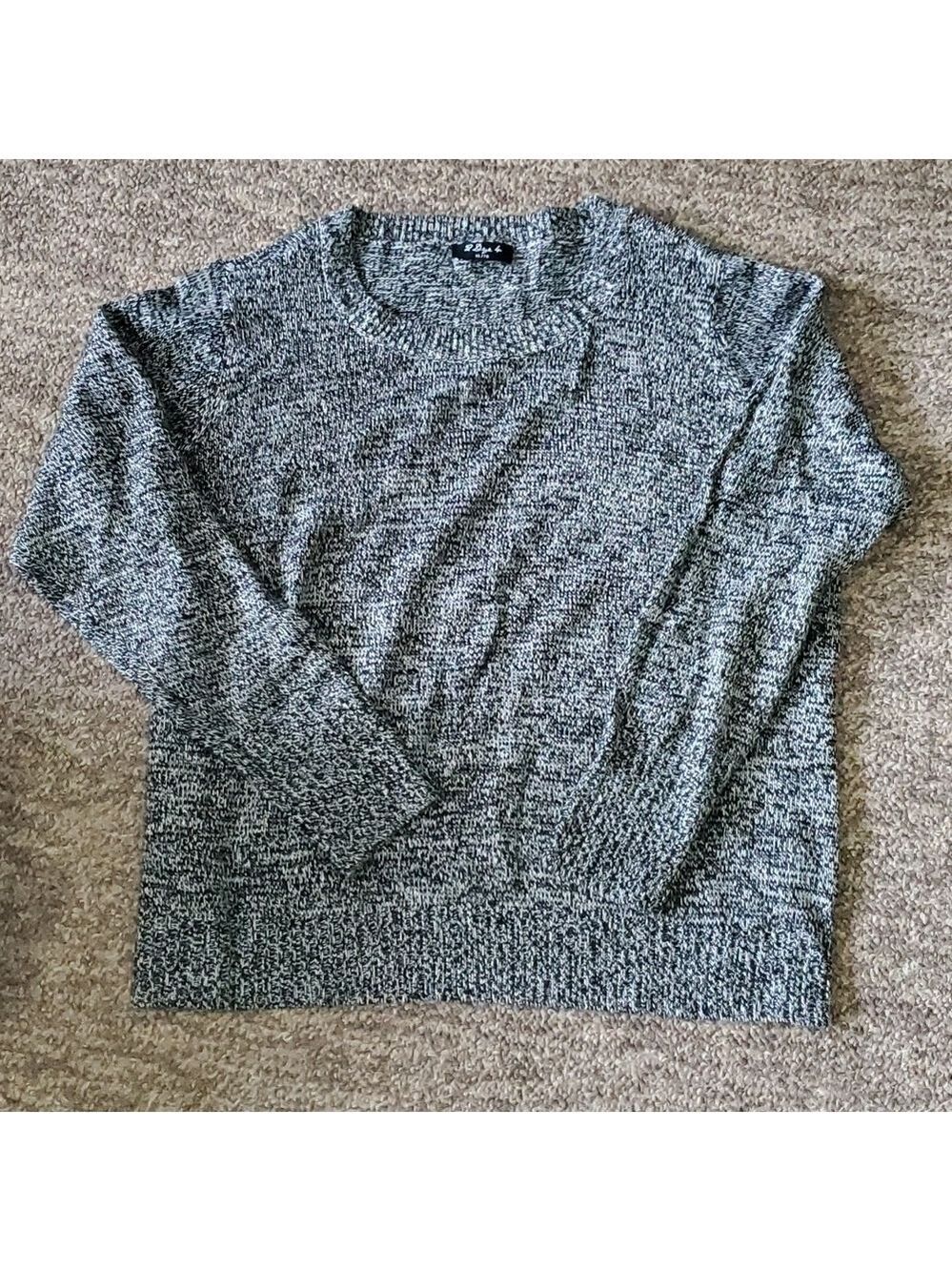 Ladies sweater size xl